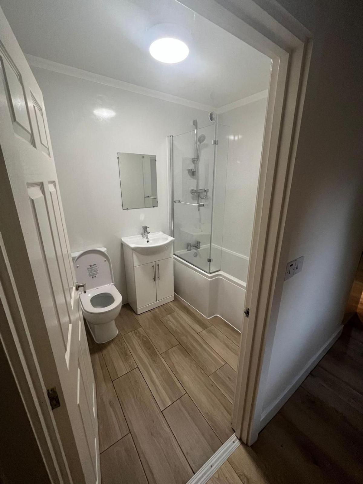 1 Bedroom Flat With Parking Лестер Экстерьер фото